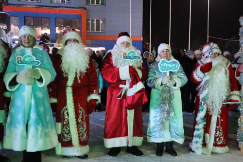 Сабада төп чыршы утларын кабызды