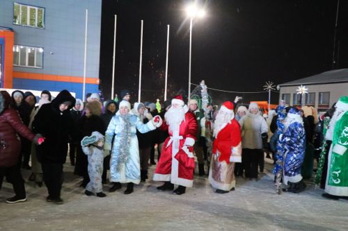 Сабада төп чыршы утларын кабызды