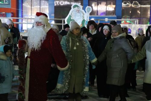 Сабада төп чыршы утларын кабызды