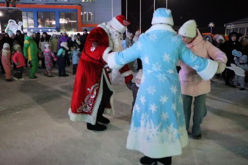 Сабада төп чыршы утларын кабызды