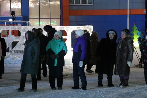 Сабада төп чыршы утларын кабызды