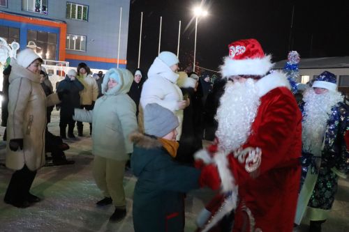 Сабада төп чыршы утларын кабызды