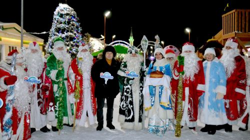 Сабада төп чыршы утларын кабызды