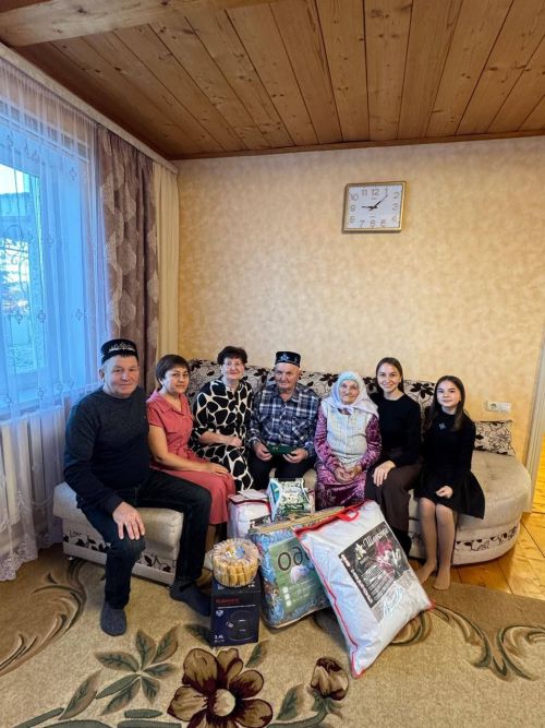 Миңгәр авылында яшәүче  Җиһангир  Гыйлемшинны 90 яшьлек юбилее белән  котладылар