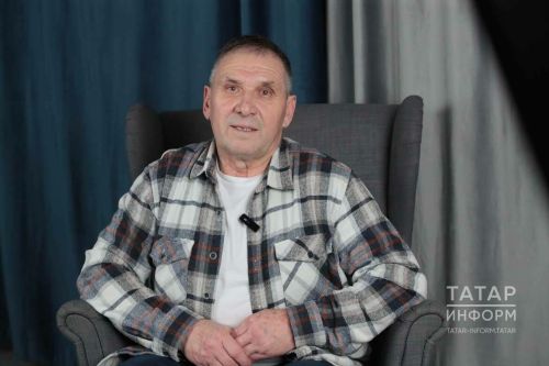 Танылган мем герое Әнәс Сәлахов: «Араларында эчүчесе дә, эчмәүчесе дә булгандыр»