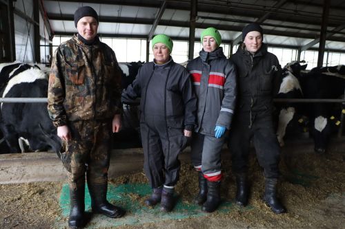 Заманча технологияләр, хезмәткә караш фермер хуҗалыгын алга этәрә