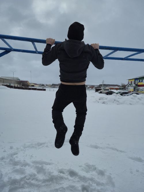 Сатышта титаннар көрәше узды