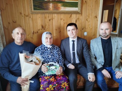 Мәртен авылында яшәүче   Җиһания Хәйретдинованы 95 яше белән котладылар
