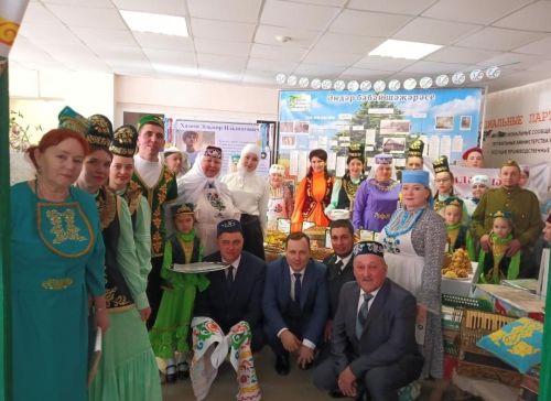 «Тарихта без эзлебез» шәҗәрә фестиваленең зона этабында Шекшедән Мөхәммәтҗановлар гаиләсе 3 нче урынга лаек булды