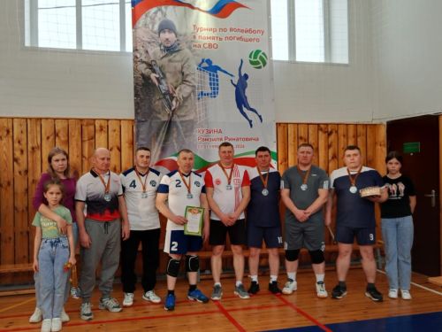Иске Мичәндә махсус хәрби операциядә вафат булган авылдашларын искә алдылар