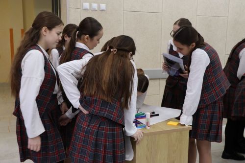 Имин  киләчәк өчен – бүгеннән бергә булырга. Укучылар белән «Конструктив диалог»