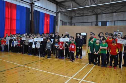 Күз  яшьле көрәш: кечкенәләр елый-елый бил  алышты