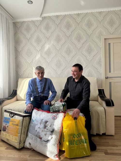 Югары Утар авылында яшәүче Альберт Ягафаровны 90 яше белән котладылар