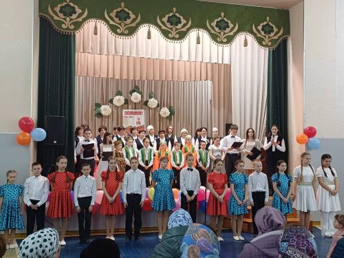 Ватанны саклаучылар елы һәм Бөек җиңүнең 80 еллыгы уңаеннан « Йөрәктән - йөрәккә » дип исемләнгән хәйрия концерты булып үтте.