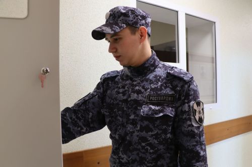 Росгвардия бинасында янгынга  каршы  өйрәнүләр узды