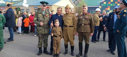 9 май көнне Сабада узган Җиңү бәйрәменнән фоторепортаж