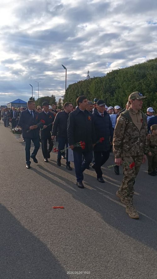 9 май көнне Сабада узган Җиңү бәйрәменнән фоторепортаж