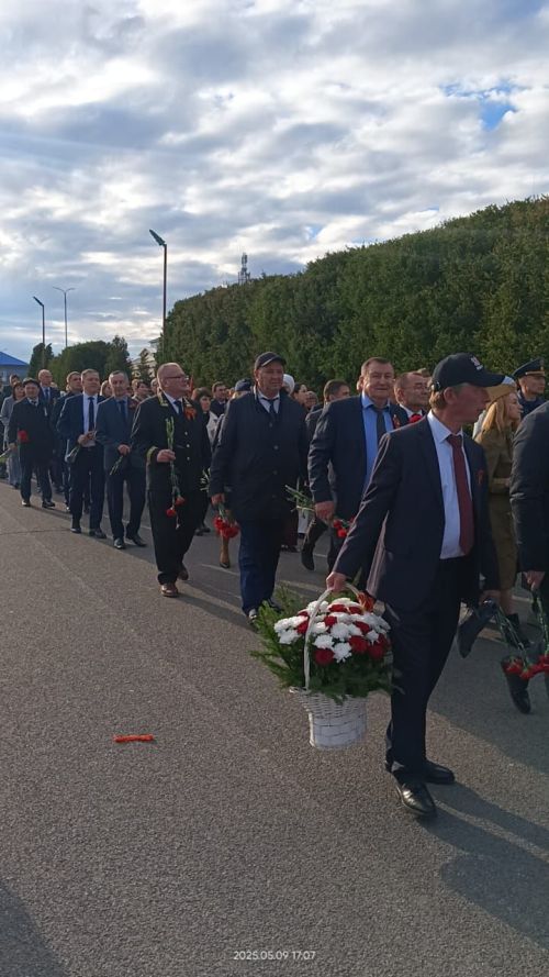 9 май көнне Сабада узган Җиңү бәйрәменнән фоторепортаж