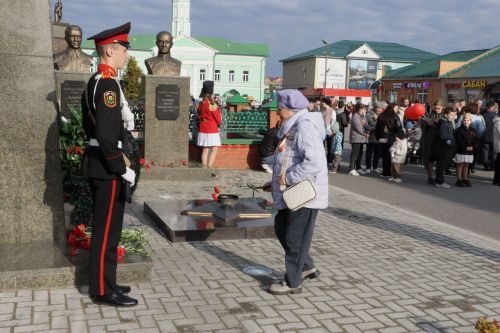 9 май көнне Сабада узган Җиңү бәйрәменнән фоторепортаж