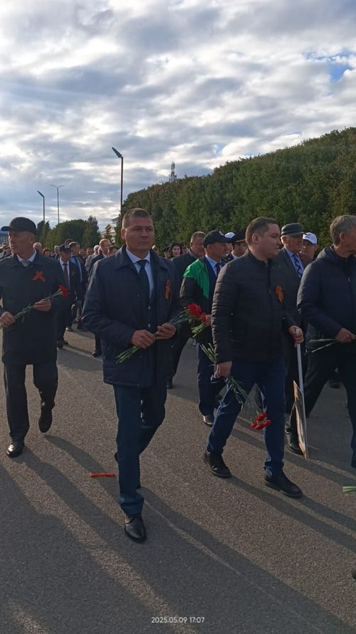 9 май көнне Сабада узган Җиңү бәйрәменнән фоторепортаж