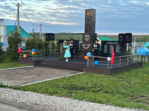 Татар Икшермәсендә узган Җиңү бәйрәмендә район башлыгы да катнашты