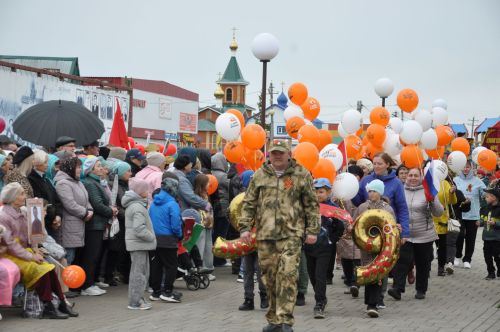 Җиңү көненә багышланган  парад һәм бәйрәм митингы Шәмәрдәндә дә  тантаналы шартларда үтте