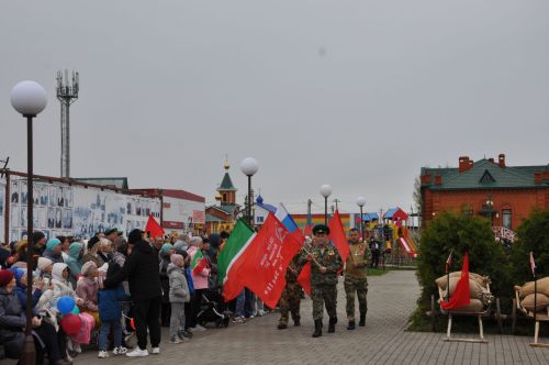 Җиңү көненә багышланган  парад һәм бәйрәм митингы Шәмәрдәндә дә  тантаналы шартларда үтте