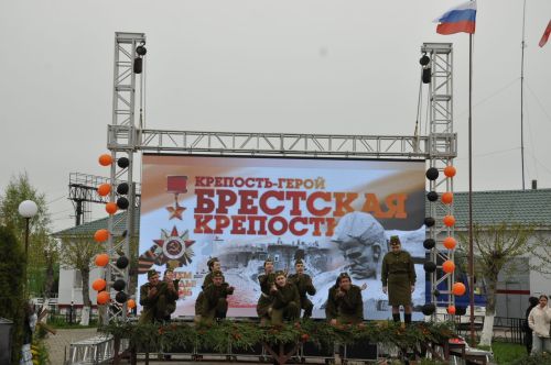 Җиңү көненә багышланган  парад һәм бәйрәм митингы Шәмәрдәндә дә  тантаналы шартларда үтте