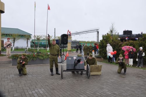 Җиңү көненә багышланган  парад һәм бәйрәм митингы Шәмәрдәндә дә  тантаналы шартларда үтте