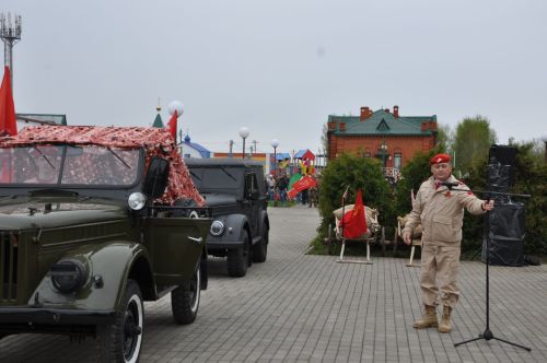 Җиңү көненә багышланган  парад һәм бәйрәм митингы Шәмәрдәндә дә  тантаналы шартларда үтте