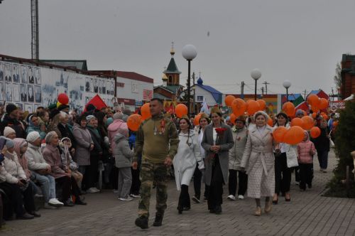 Җиңү көненә багышланган  парад һәм бәйрәм митингы Шәмәрдәндә дә  тантаналы шартларда үтте
