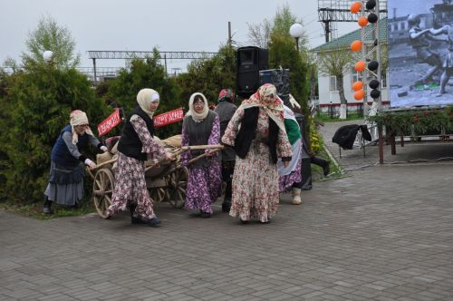 Җиңү көненә багышланган  парад һәм бәйрәм митингы Шәмәрдәндә дә  тантаналы шартларда үтте
