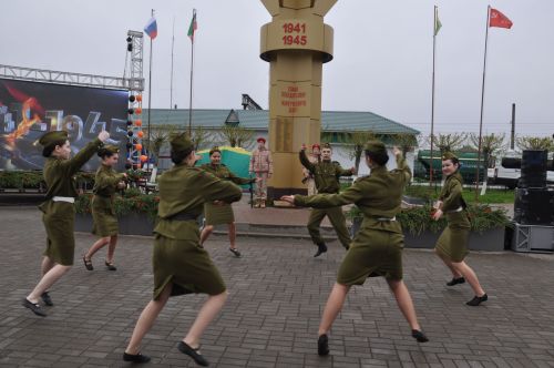 Җиңү көненә багышланган  парад һәм бәйрәм митингы Шәмәрдәндә дә  тантаналы шартларда үтте