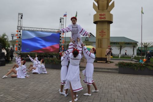 Җиңү көненә багышланган  парад һәм бәйрәм митингы Шәмәрдәндә дә  тантаналы шартларда үтте