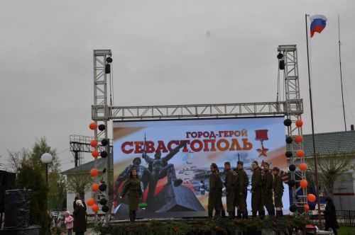 Җиңү көненә багышланган  парад һәм бәйрәм митингы Шәмәрдәндә дә  тантаналы шартларда үтте