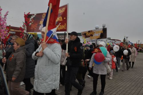Җиңү көненә багышланган  парад һәм бәйрәм митингы Шәмәрдәндә дә  тантаналы шартларда үтте