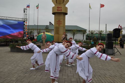 Җиңү көненә багышланган  парад һәм бәйрәм митингы Шәмәрдәндә дә  тантаналы шартларда үтте