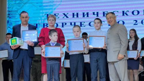 Бүген Сабада балалар техник иҗатына ярдәм итү һәм үстерү буенча район фестивале узды (фоторепортаж)