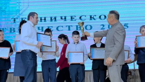 Бүген Сабада балалар техник иҗатына ярдәм итү һәм үстерү буенча район фестивале узды (фоторепортаж)