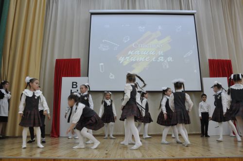 «Соңгы кыңгырау”   – яшьлек,  ак хыяллар, якты киләчәк бәйрәме...