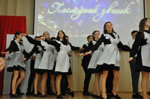 «Соңгы кыңгырау”   – яшьлек,  ак хыяллар, якты киләчәк бәйрәме...