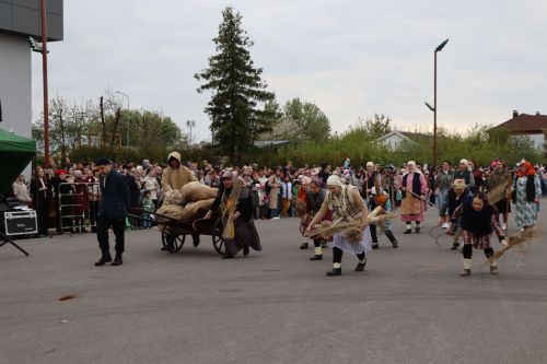 Бүген Сабада Җиңү бәйрәме узды (фоторепортаж)