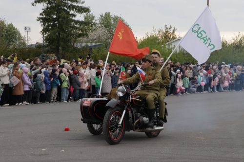 Бүген Сабада Җиңү бәйрәме узды (фоторепортаж)