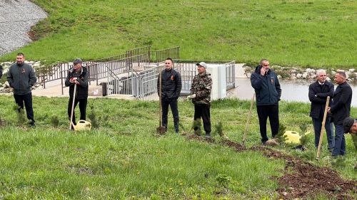 Бәйрәм көнне «Ямьле Саба» яр буенда 140 төп агач утыртылды