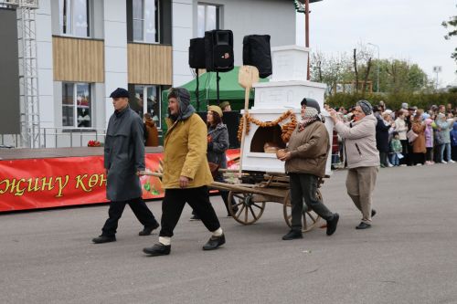 Бүген Сабада Җиңү бәйрәме узды (фоторепортаж)