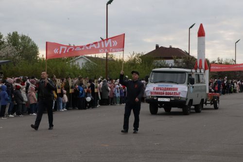 Бүген Сабада Җиңү бәйрәме узды (фоторепортаж)