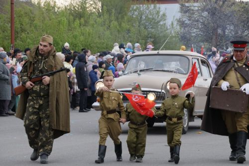 Бүген Сабада Җиңү бәйрәме узды (фоторепортаж)