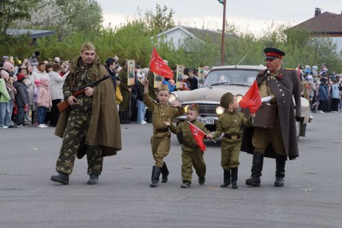 Бүген Сабада Җиңү бәйрәме узды (фоторепортаж)