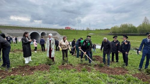 Бәйрәм көнне «Ямьле Саба» яр буенда 140 төп агач утыртылды