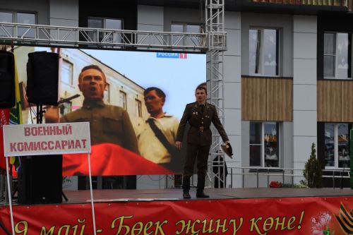 Бүген Сабада Җиңү бәйрәме узды (фоторепортаж)